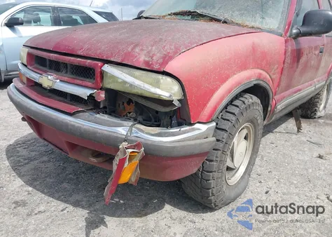 1998 Chevrolet Blazer из США, поврежденный, VIN 1GNDT1W7W2250368